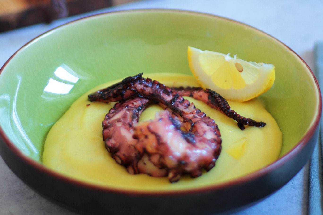 Polpo alla piastra con crema di Patate allo Zafferano