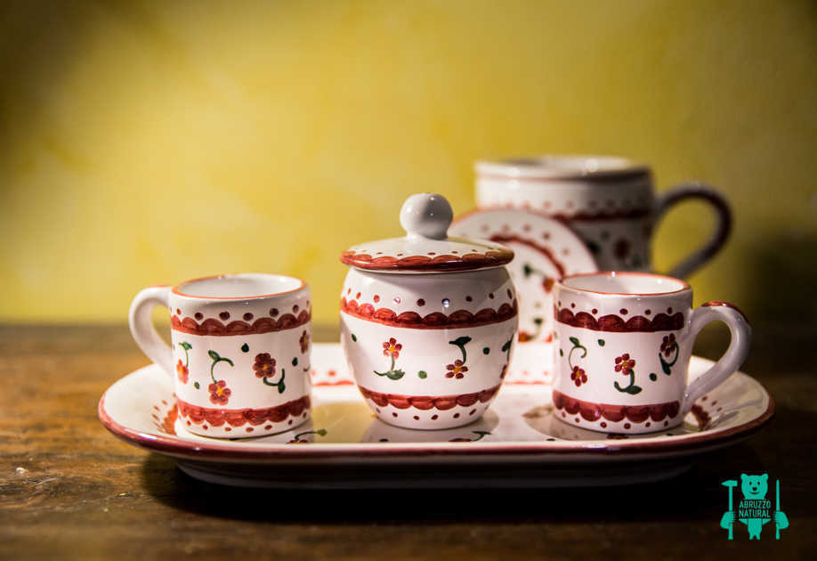 MUG IN PORCELLANA FLOREALE - Crema Italia / Italy