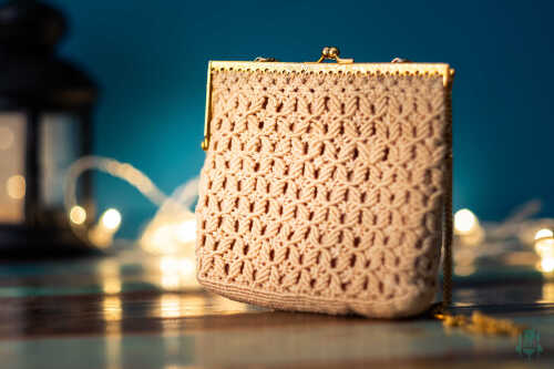 1555314115-pochette-macrame-beige.jpg