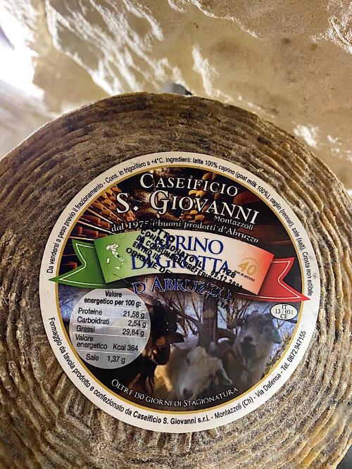 caprino-di-grotta-formaggio.jpeg