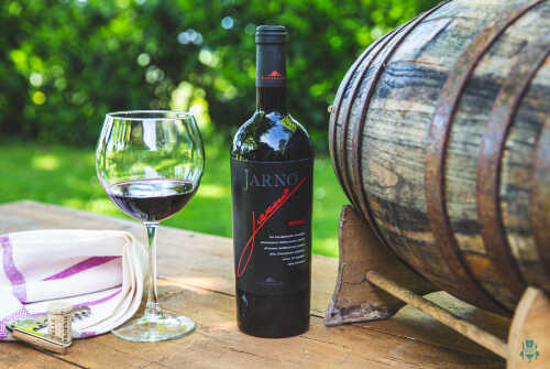jarno-rosso-vino-podere-castorani.jpg