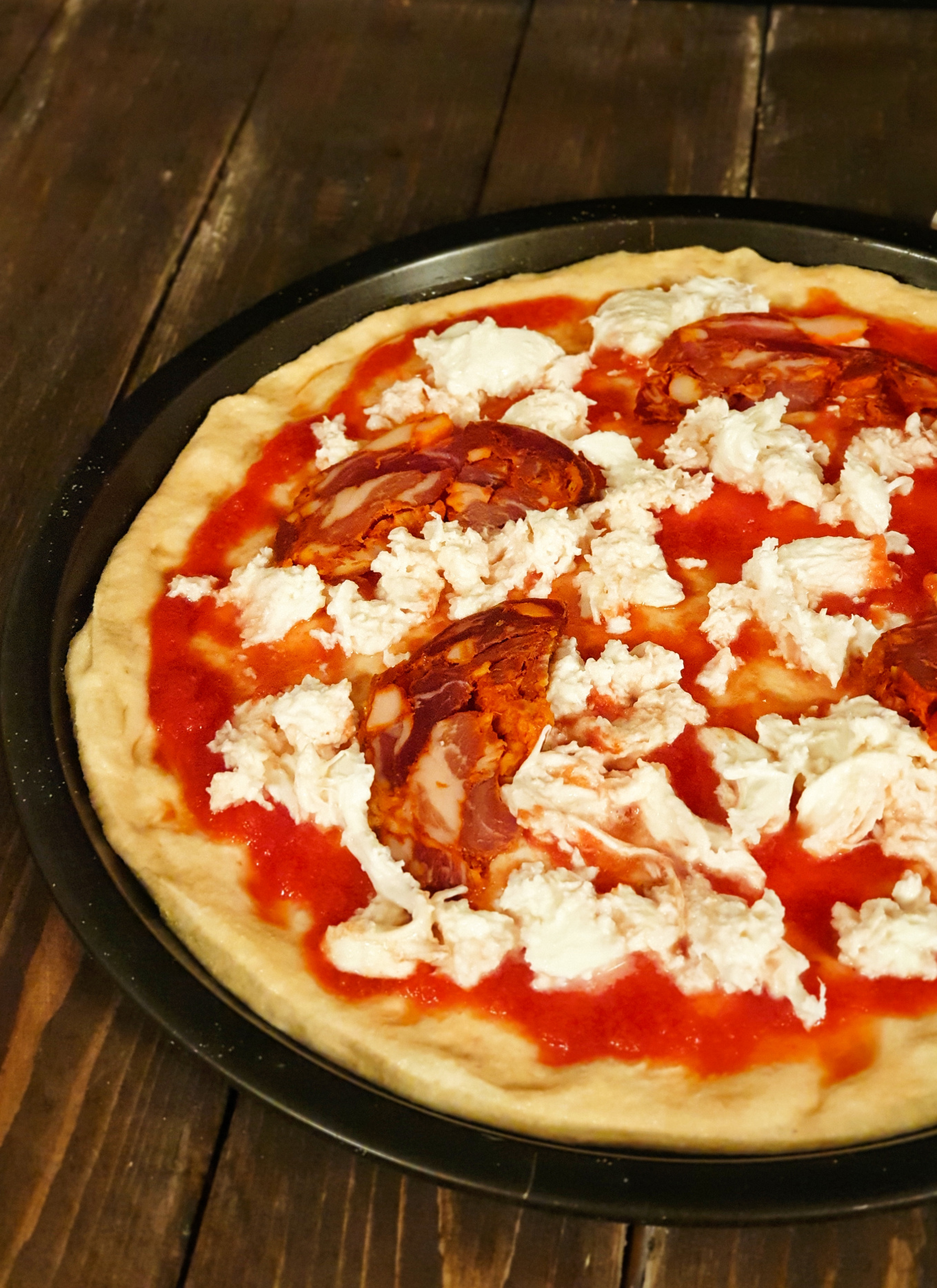 pizza-pomodoro-pera-d-abruzzo-con-ventricina-vastese.jpg