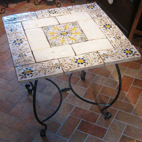 tavolino-in-ferro-e-maiolica-quadrato-3.jpg
